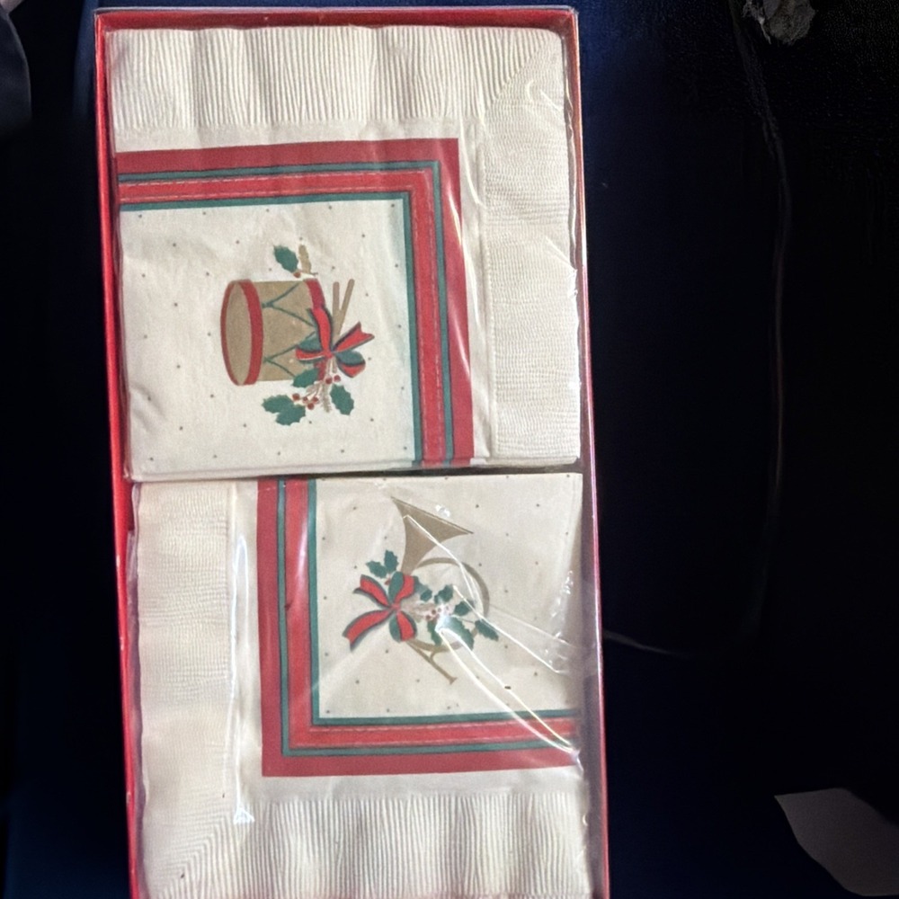 Vintage Hallmark Christmas Beverage Napkins 50ct New Sealed